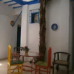 بيت ضيافة De Cadi *